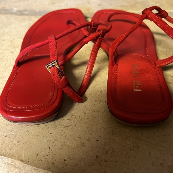 PRADA RED SANDALS - Picture 4 of 5